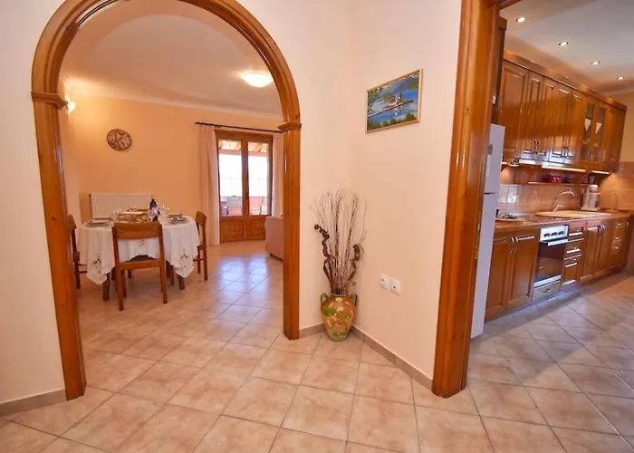 דירה Big New House Near The Kanálion