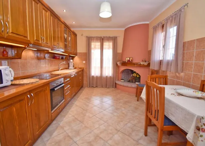 Big New House Near The דירה *