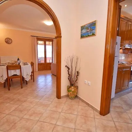 Appartamento Big New House Near The Kanálion
