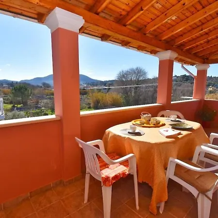 Appartamento Big New House Near The Kanálion